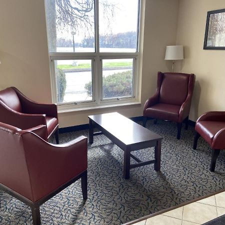 Red Roof Inn Sandusky - Milan Luaran gambar