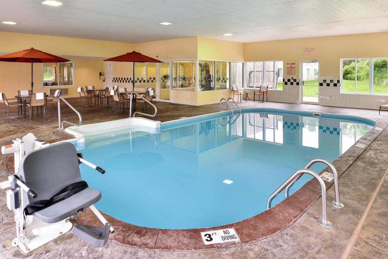 Red Roof Inn Sandusky - Milan Luaran gambar