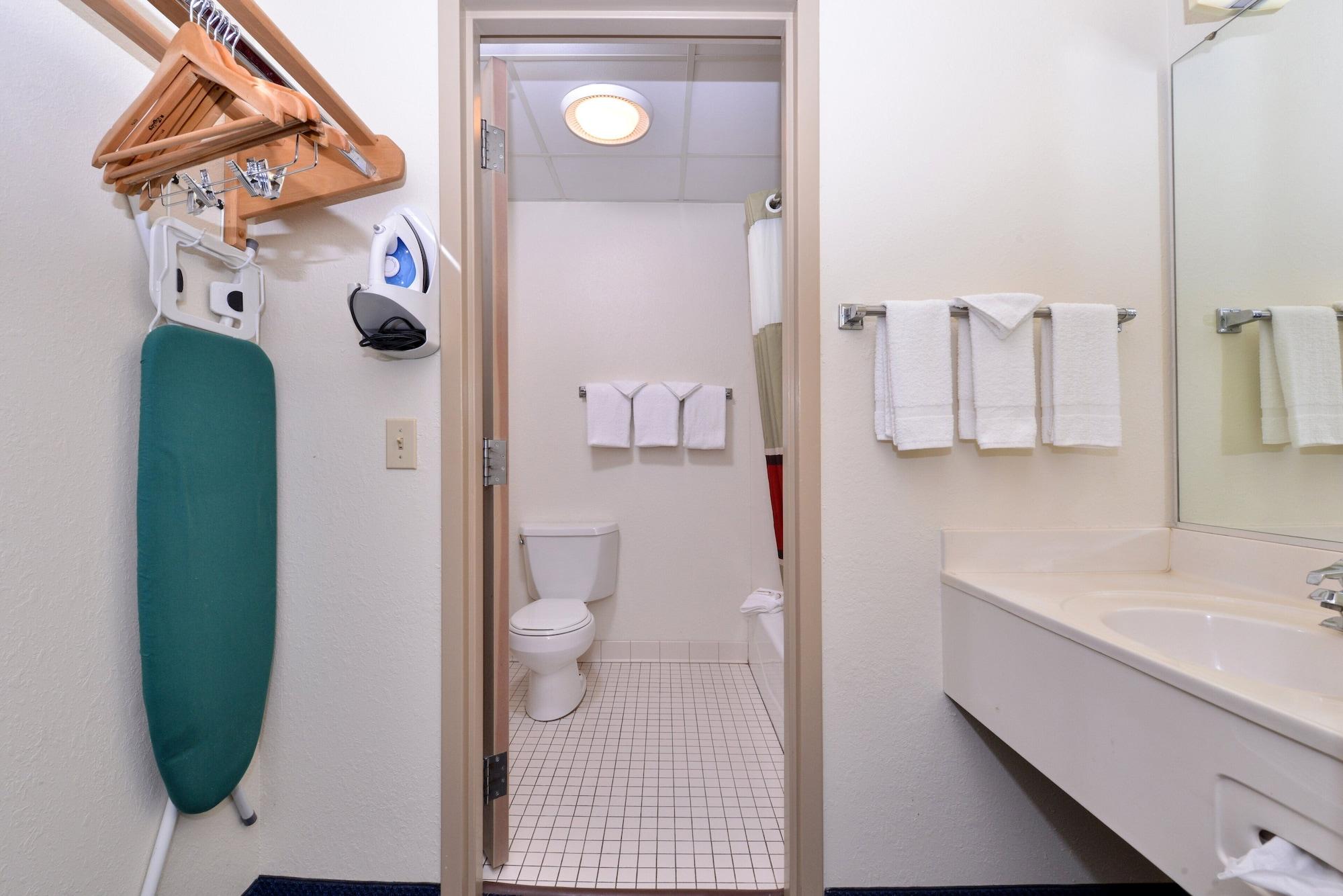 Red Roof Inn Sandusky - Milan Luaran gambar
