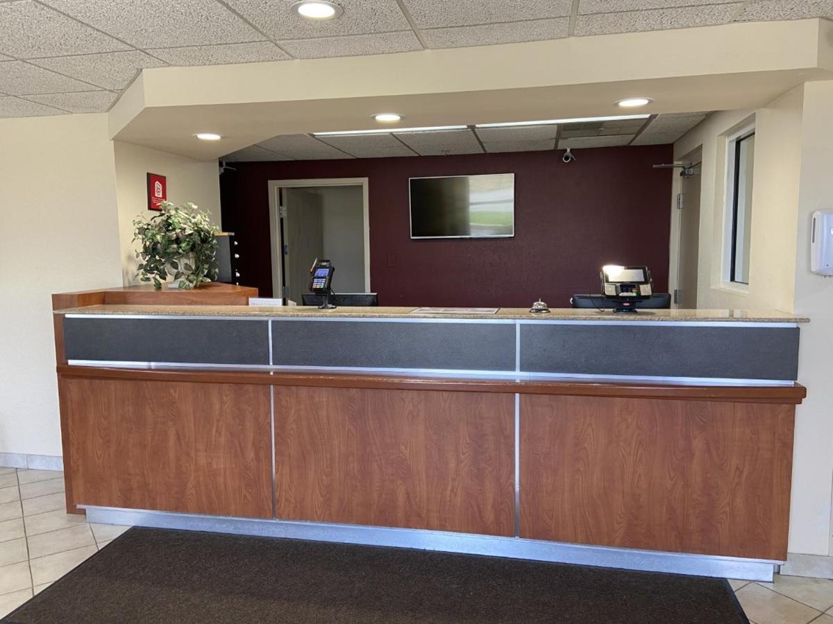 Red Roof Inn Sandusky - Milan Luaran gambar