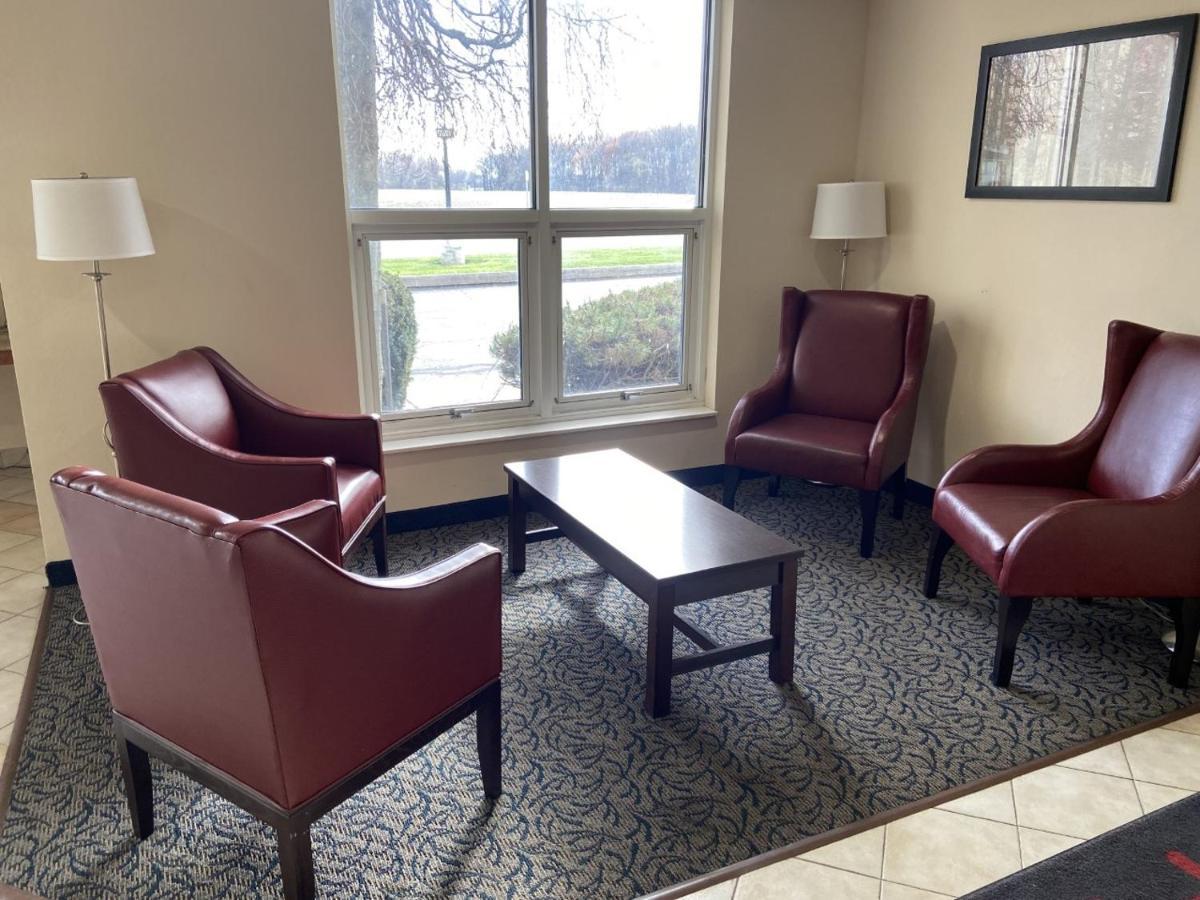 Red Roof Inn Sandusky - Milan Luaran gambar