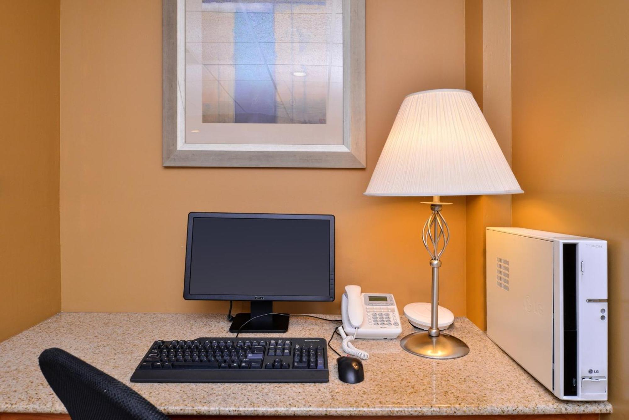 Red Roof Inn Sandusky - Milan Luaran gambar