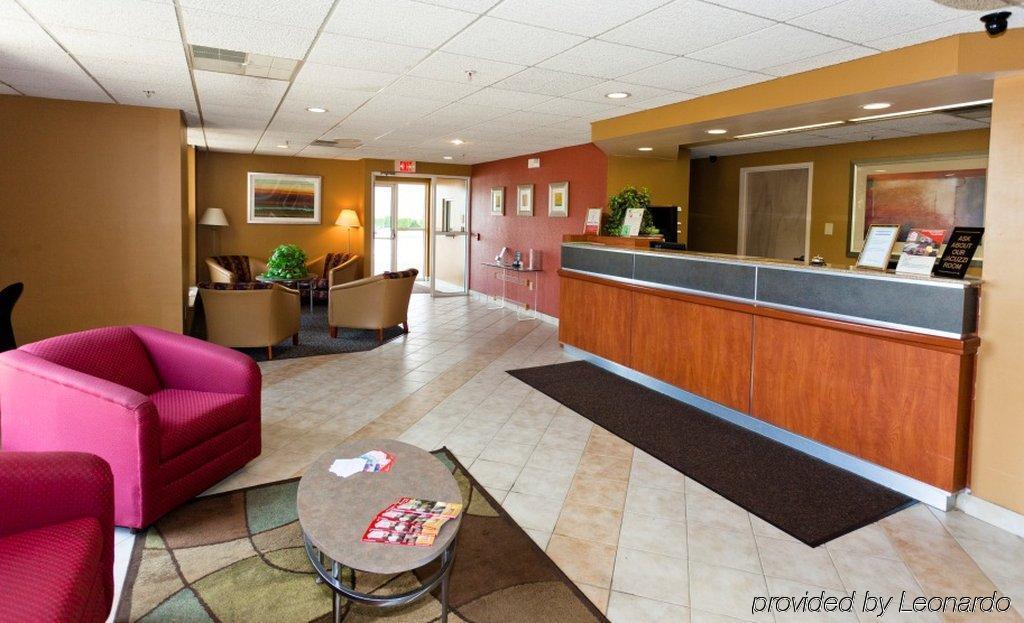 Red Roof Inn Sandusky - Milan Dalaman gambar