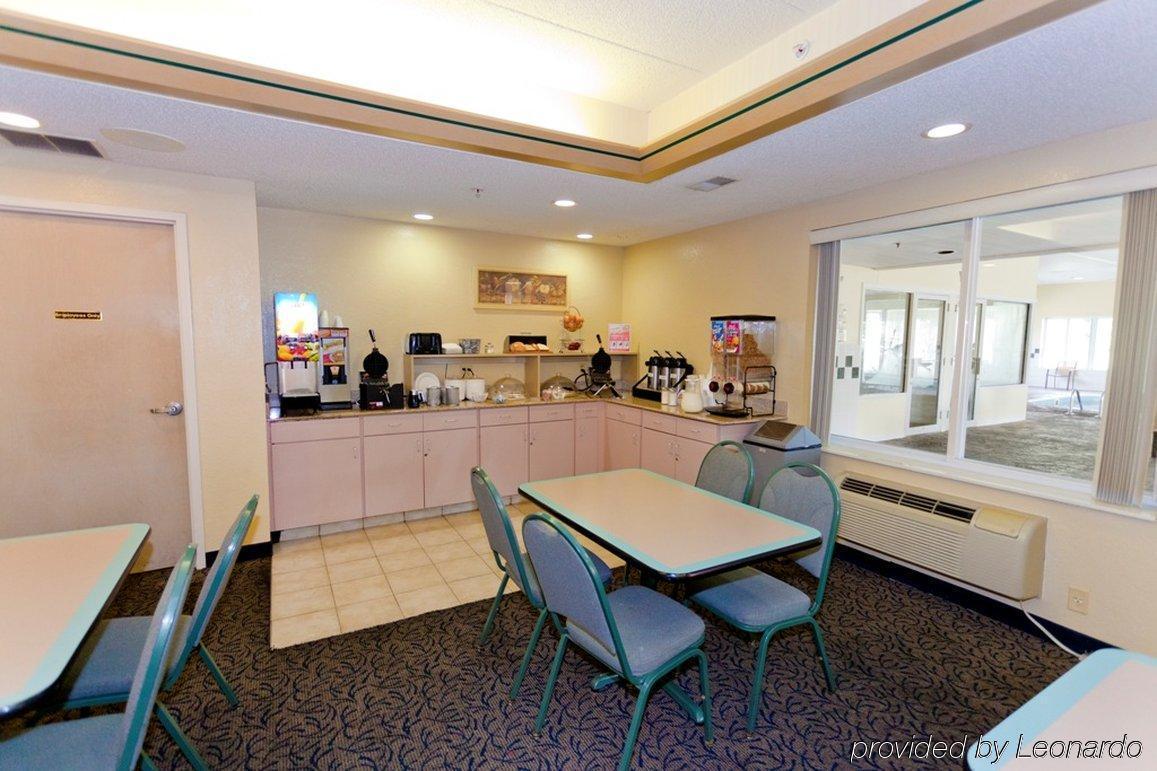 Red Roof Inn Sandusky - Milan Restoran gambar