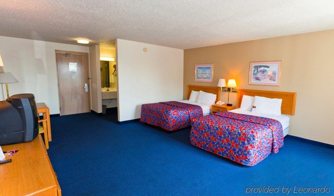 Red Roof Inn Sandusky - Milan Bilik gambar